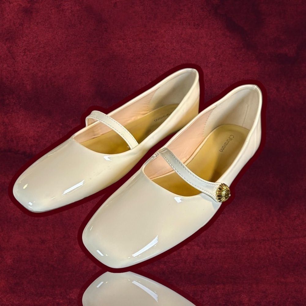 NWOT C. Paravano Cream Patent Square-Toe Mary Jane Flats with Gold Buttons Sz 41 - Picture 14 of 16